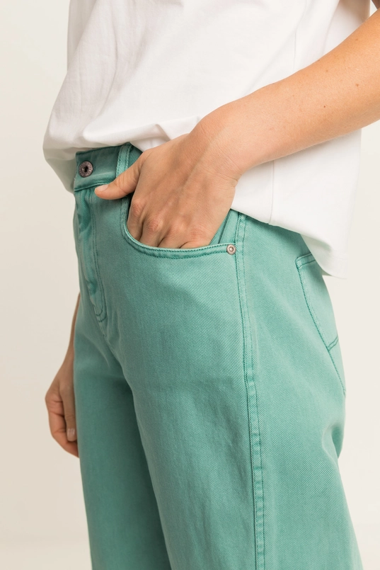 Barrel jeans