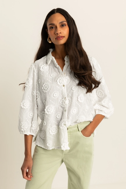 Blouse met bloemapplicaties
