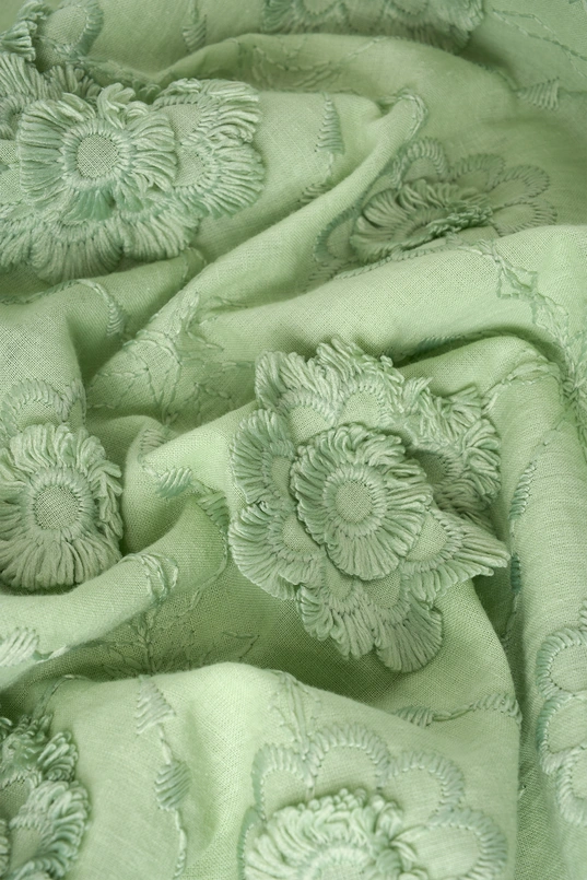 Blouse met bloemapplicaties