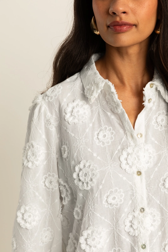 Blouse met bloemapplicaties