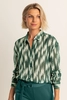 Blouse met ikatprint