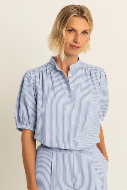 Blouse met korte pofmouwen