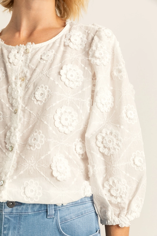 Broderie blouse