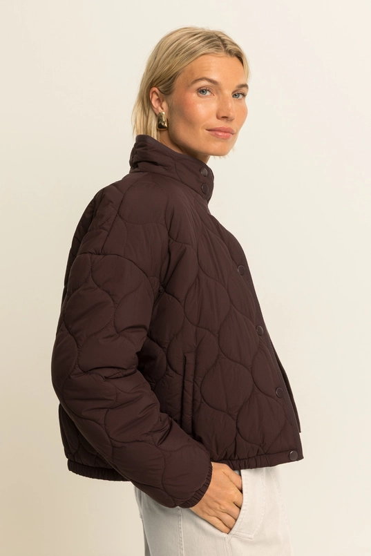 Coat woven stepped