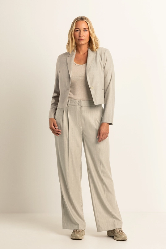 Cropped blazer