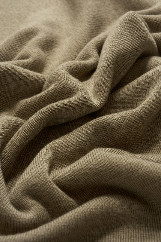 Fijngebreide top met strikdetail