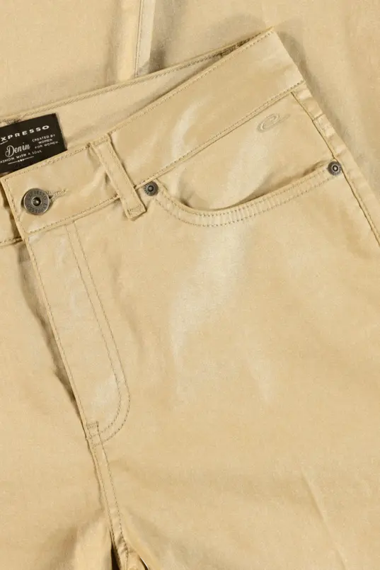 Flared broek met coating