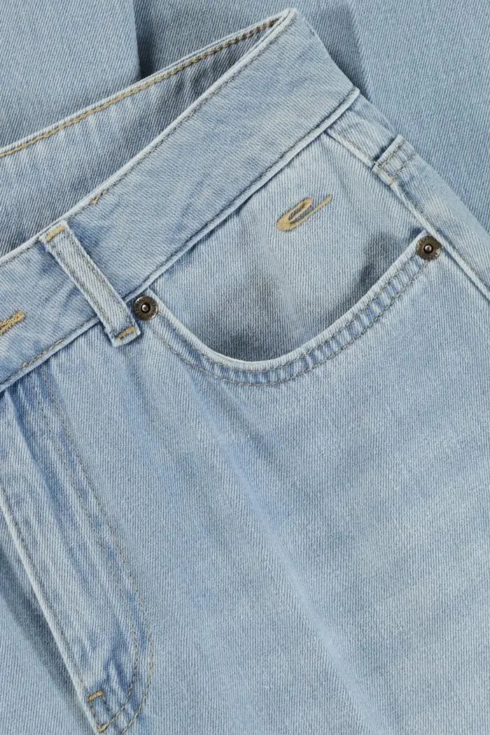Flared jeans