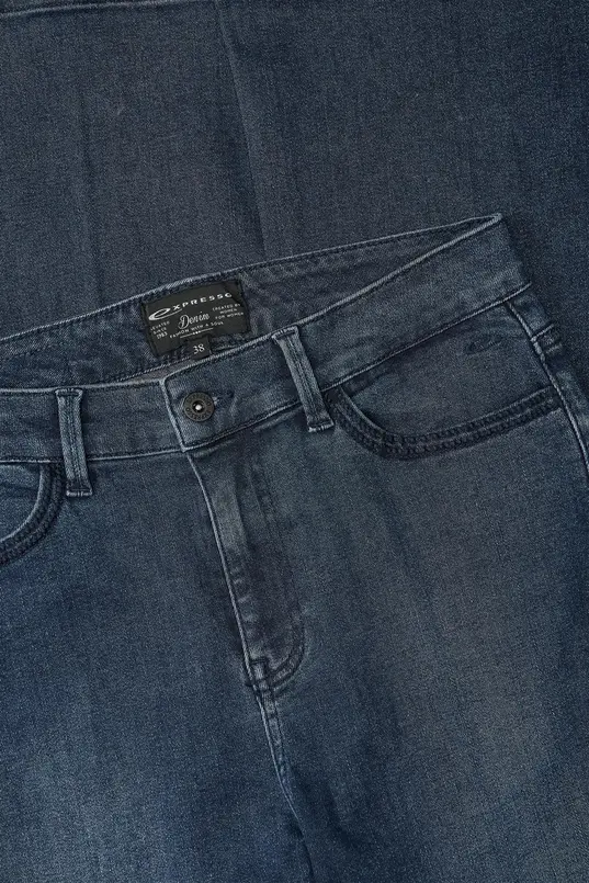Flared jeans