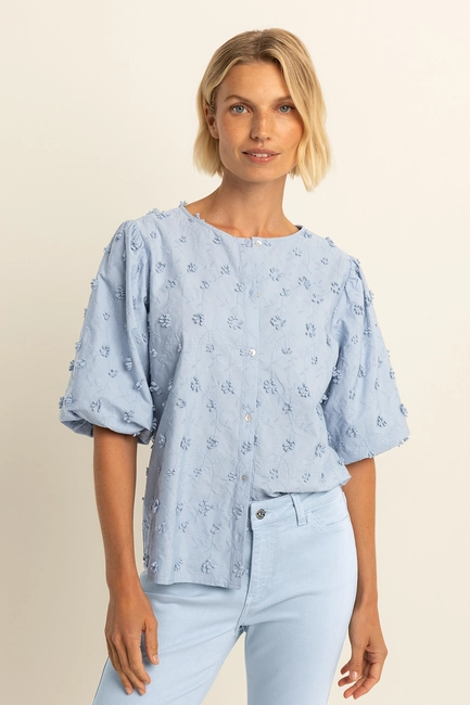 Geborduurde blouse