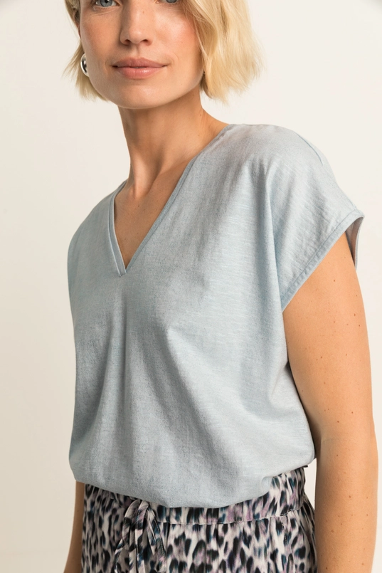 Glanzende top met V-hals