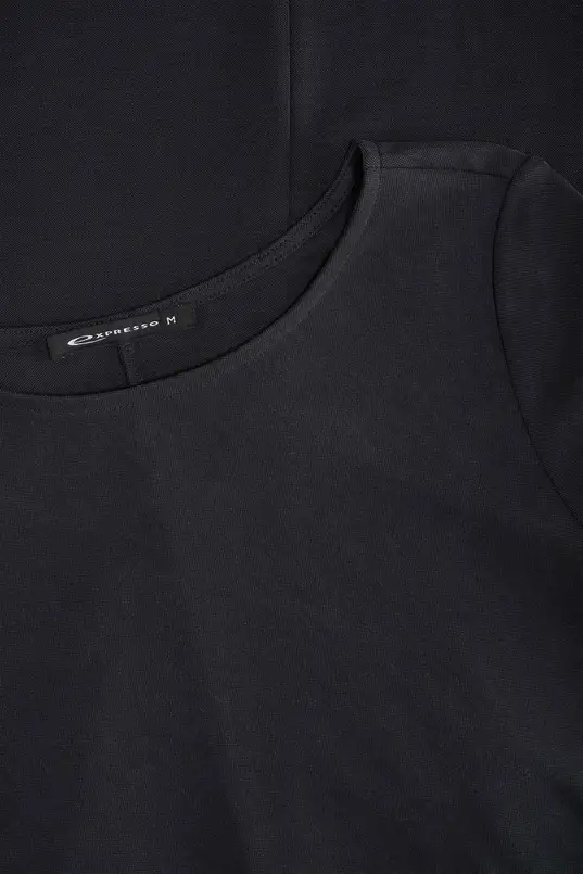 Jurk met knoopdetail |
