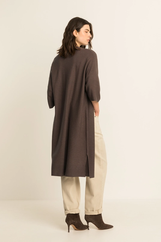 Lang fijngebreid vest