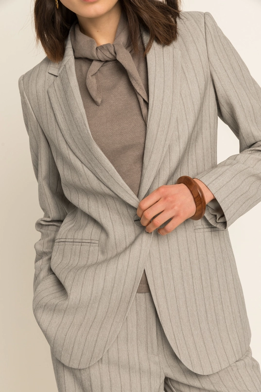 Losvallende blazer met krijtstreep