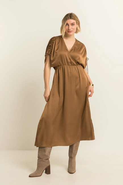 Midi-jurk met V-hals