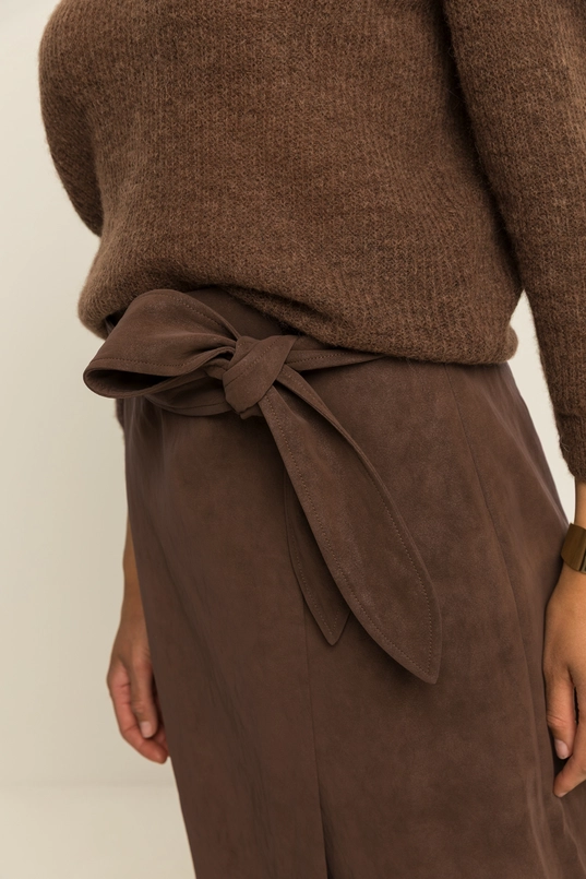 Midi-rok met strikceintuur