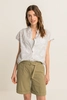 Mouwloze blouse met geborduurde details