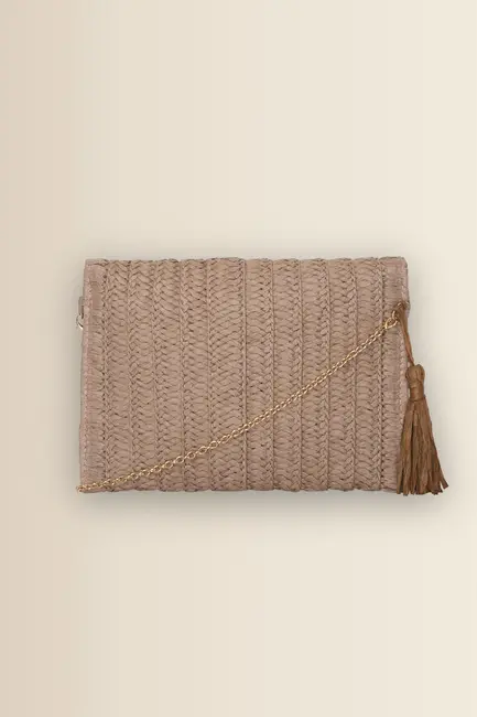 Raffia clutch
