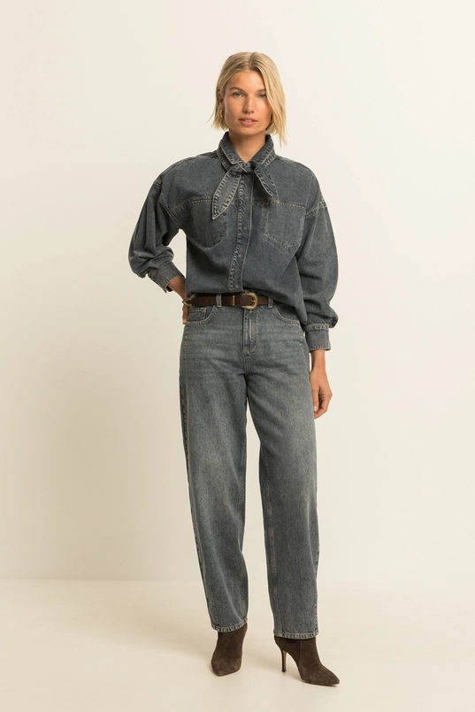 Relaxed fit barrel jeans