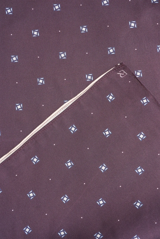 Scarf satin pattern