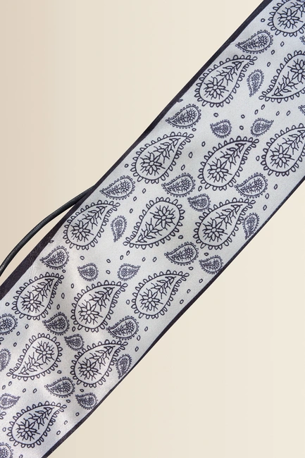 Shawl met kralen