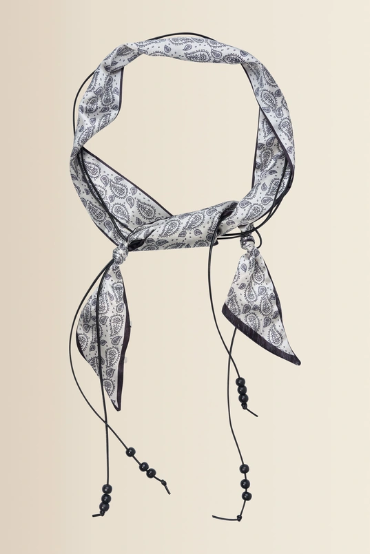 Shawl met kralen