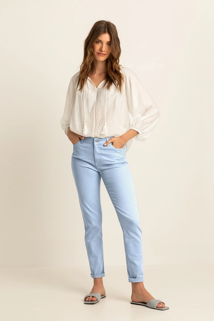 Slim-fit jeans