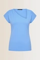 Top met asymmetrische halslijn