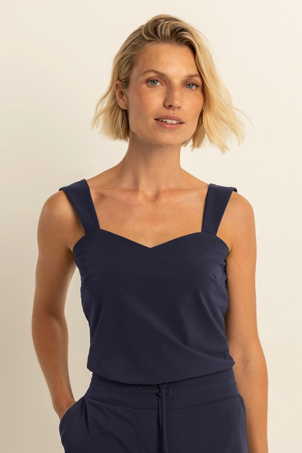 Travel top