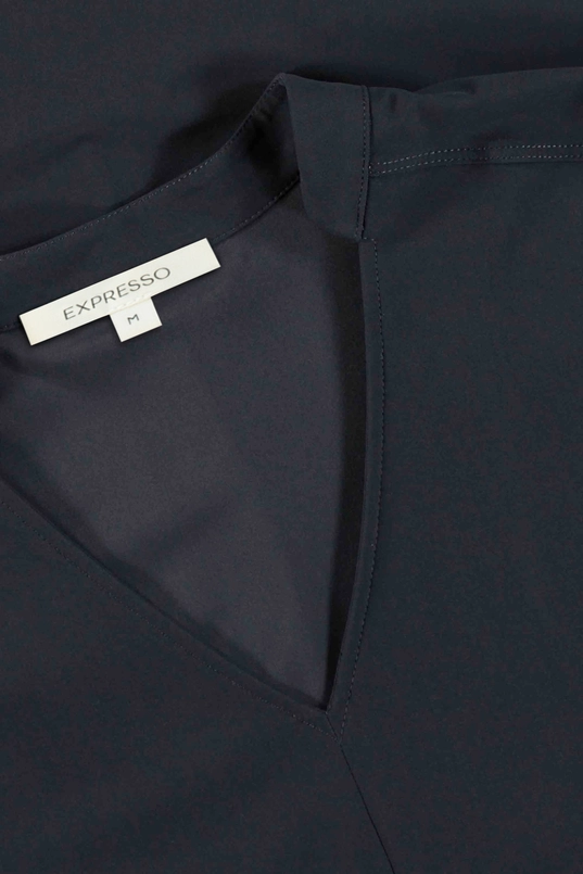 V-hals travel top