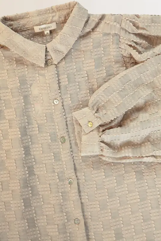 Volumineuze blouse met structuur
