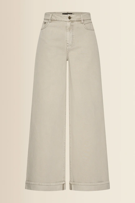Wide leg jeans