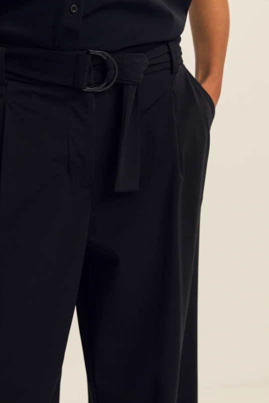 Wijde travelbroek met ceintuur